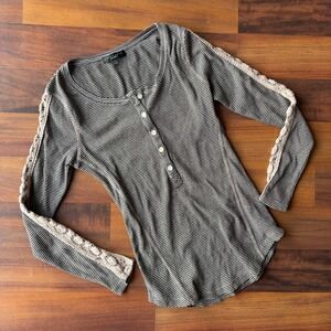 Sanctuary Clothing Womens XS Striped Henley Top Crochet Lace Sleeve Soft Goth